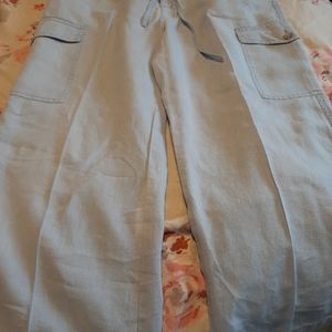 Express size 7/8 100% linen capri pants